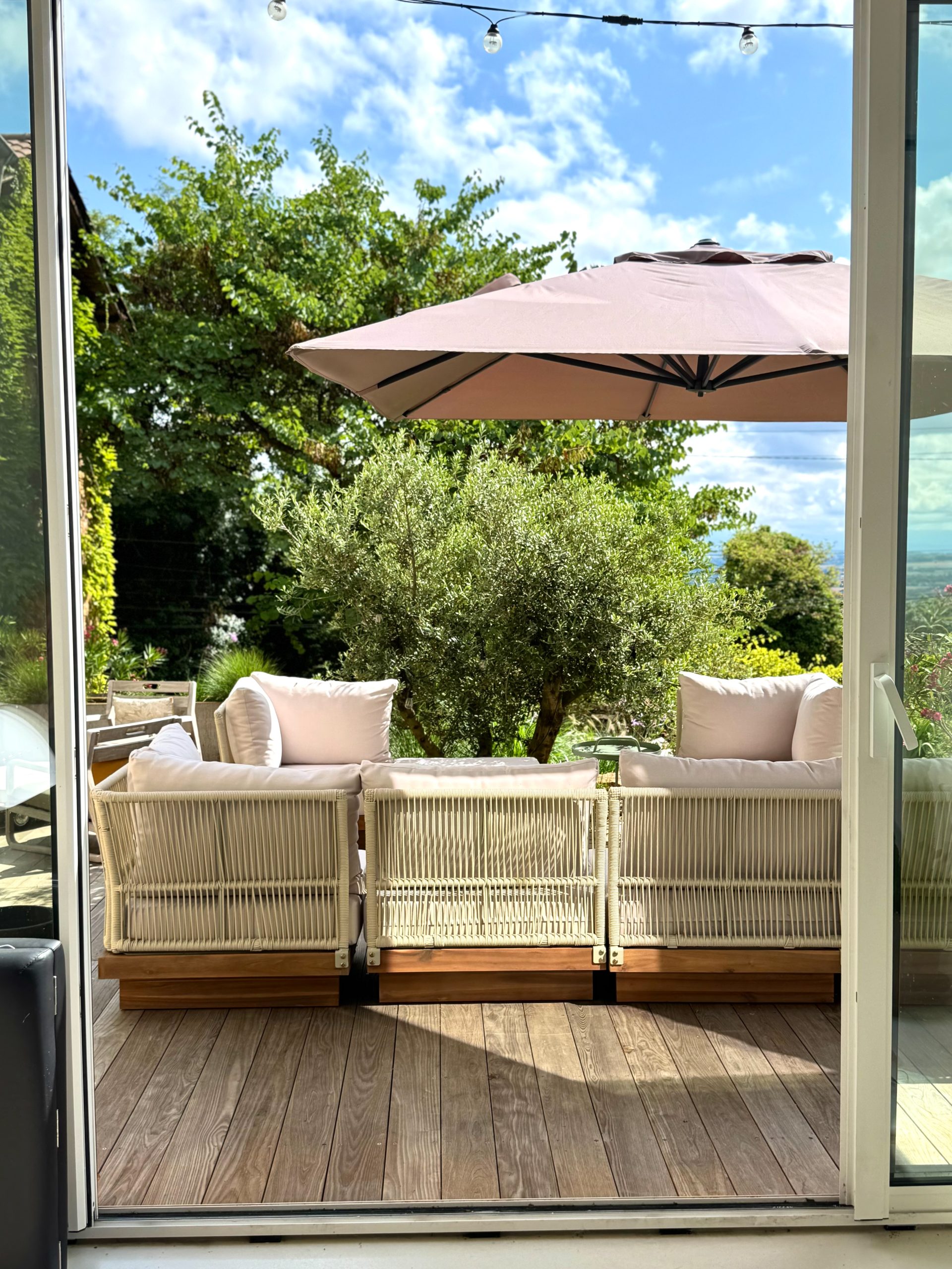 Décris l’image 4 (matières, usage, ambiance)